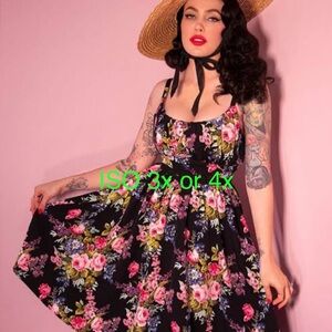 ISO Vixen black floral ingenue